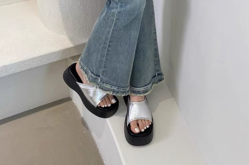 Two Tone Platform Slide Sandals