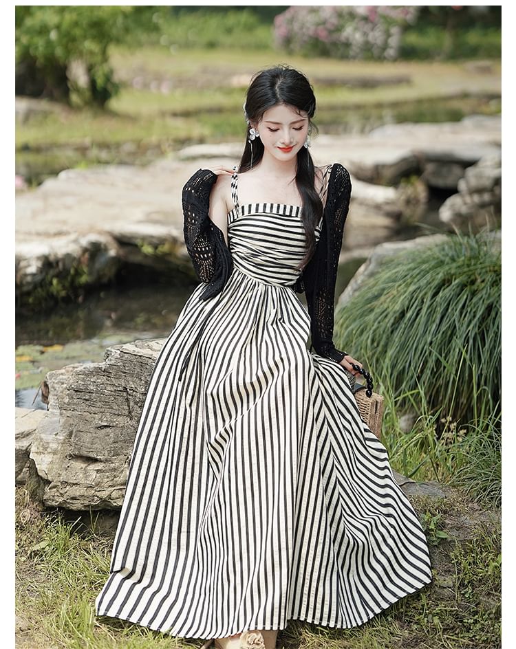 Set: Tie Shoulder Striped Ruched Maxi A