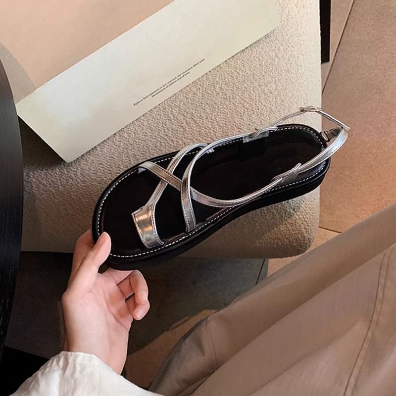 Loop Criss Toe Sandals Platform Cross