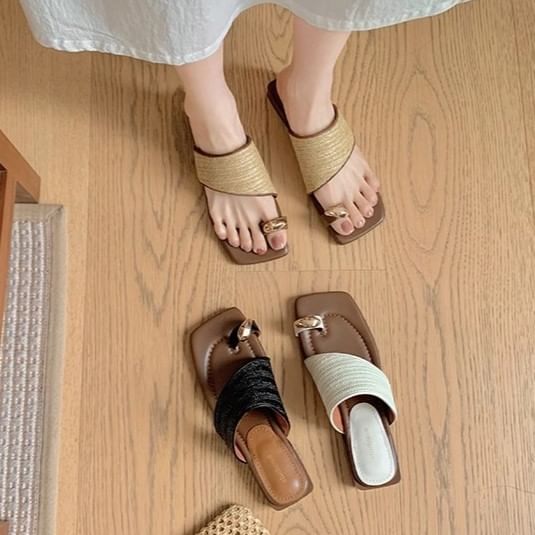 Toe Straw Sandals Loop