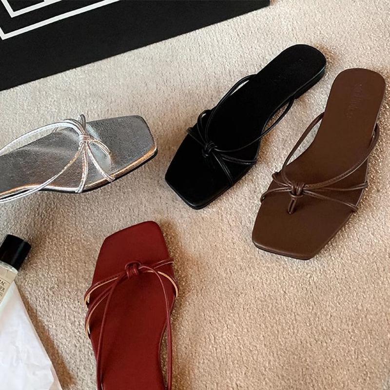 Sandals Thong Knotted