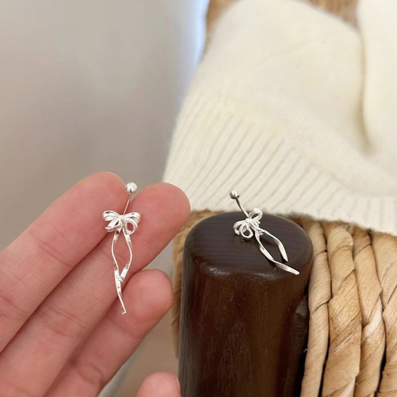 Drop Ribbon Earring