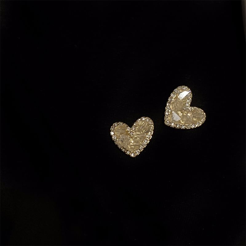 Boucle d'oreille à tige en forme de cœur avec strass