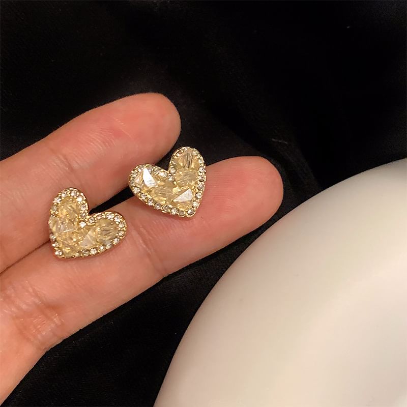 Boucle d'oreille à tige en forme de cœur avec strass