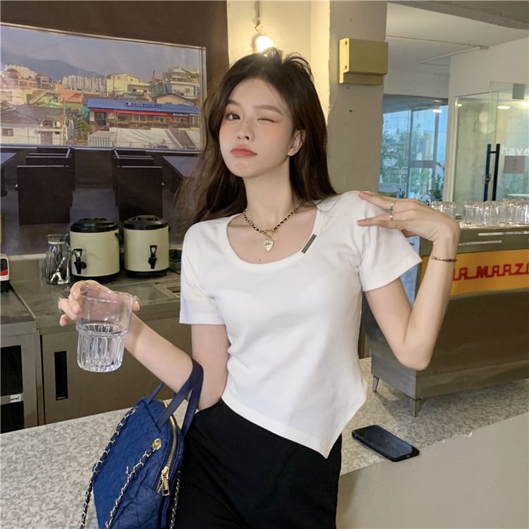 Plain Short-Sleeve Neck Asymmetrical Tee Crew