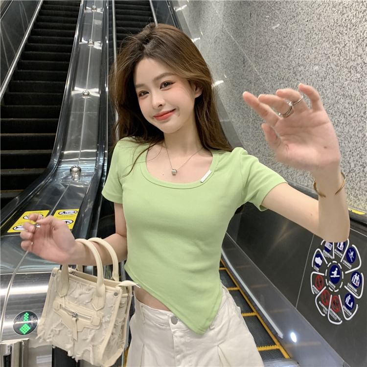 Plain Short-Sleeve Neck Asymmetrical Tee Crew