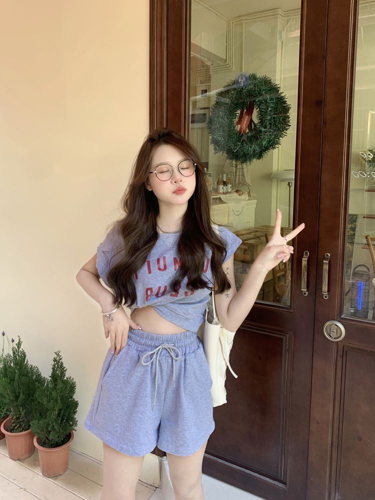 Short-Sleeve Drawstring Neck Set: Lettering Crew Waist Shorts Print + T-Shirt Plain