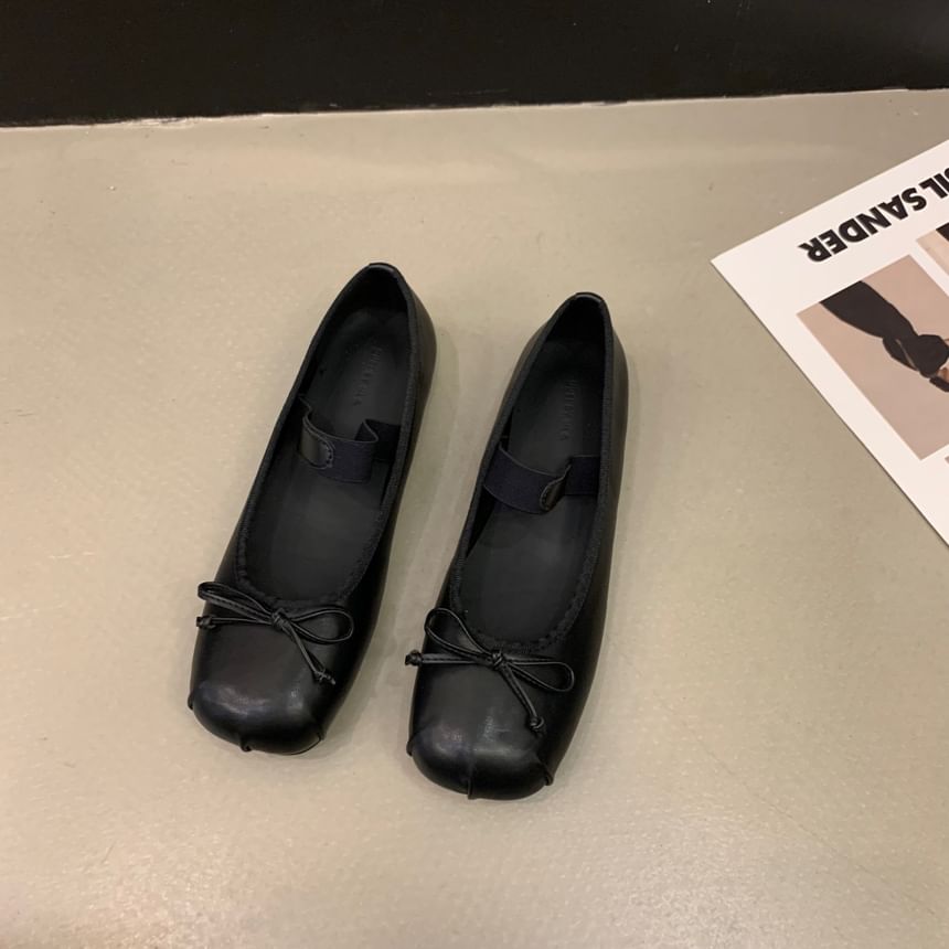 Mary Toe Square Jane Flats Bow