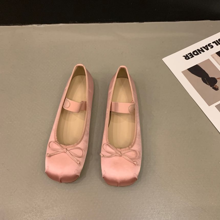 Mary Toe Square Jane Flats Bow