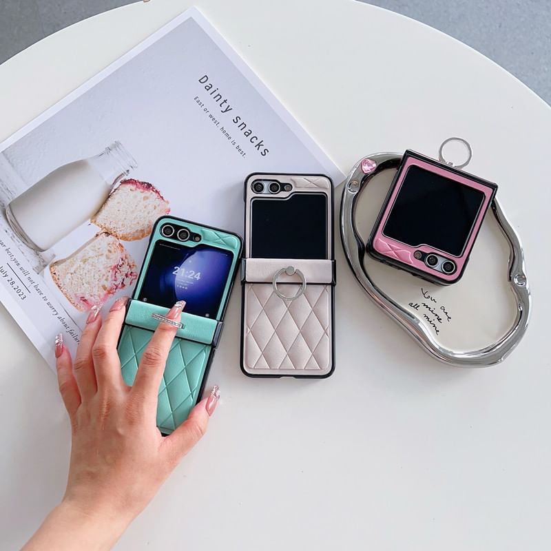 Case Stand Argyle Ring Phone