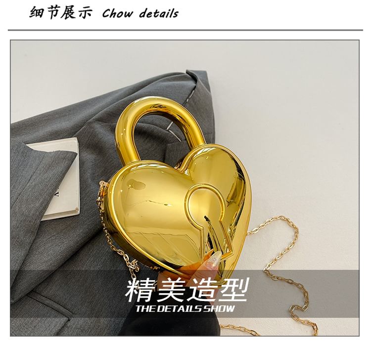 Chain Heart Strap Crossbody Bag