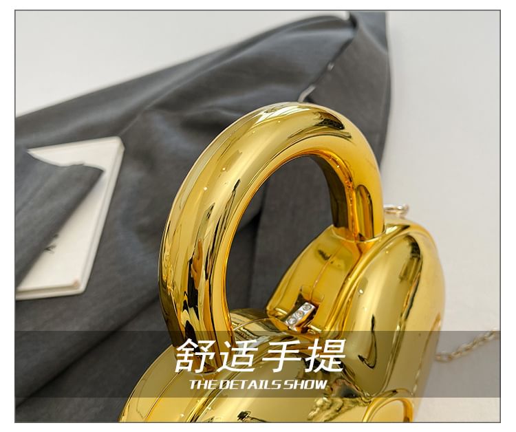 Chain Heart Strap Crossbody Bag