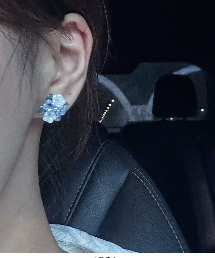 Earring Floral Stud
