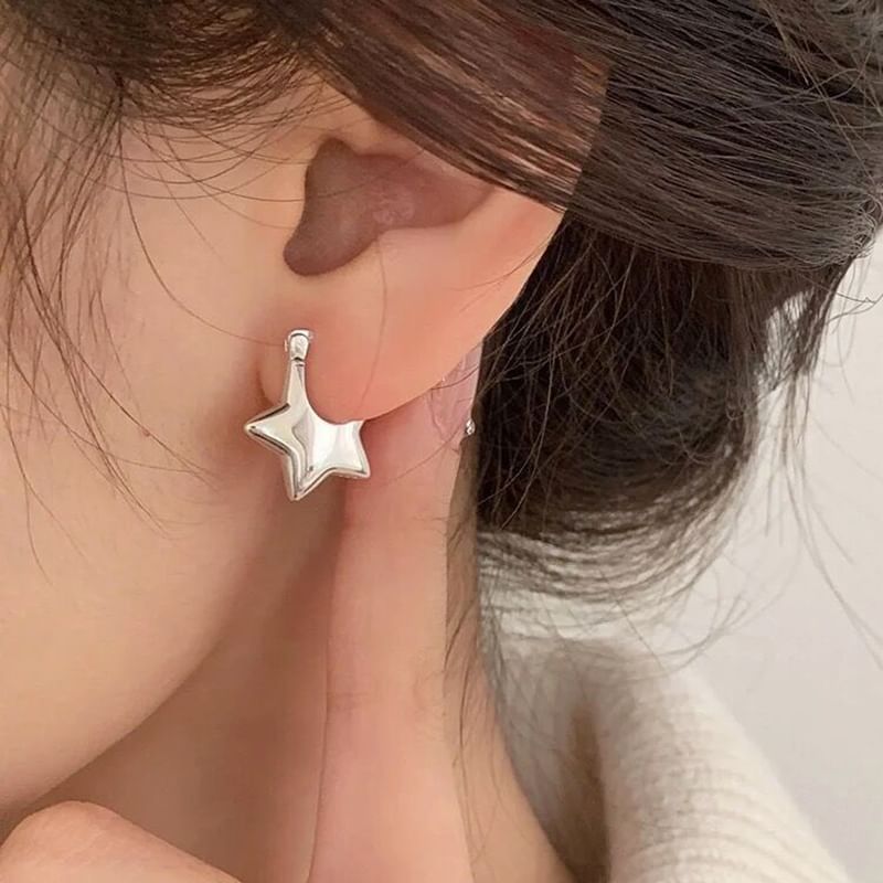 Star Earring Huggie Clip-On /