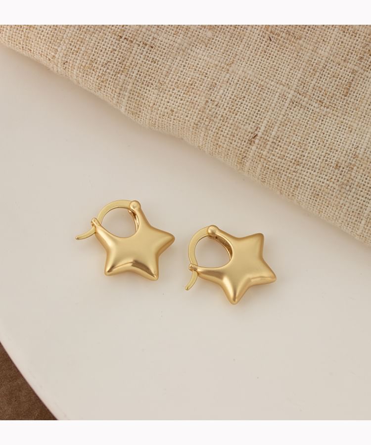 Star Earring Huggie Clip-On /