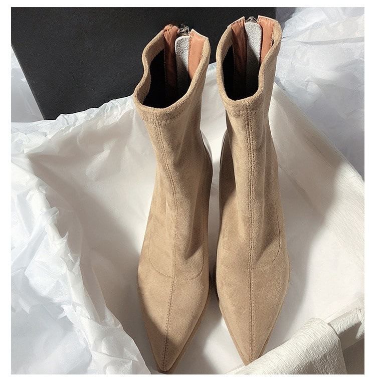 Heel Short Chunky Pointy Boots