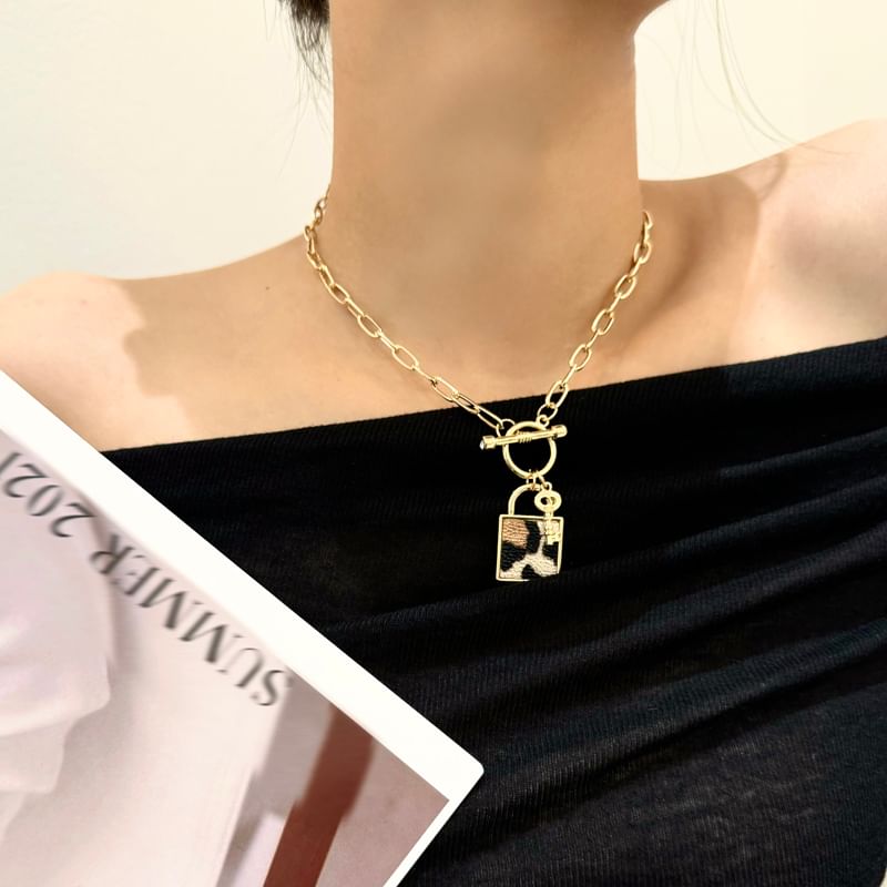 Chain Necklace Pendant