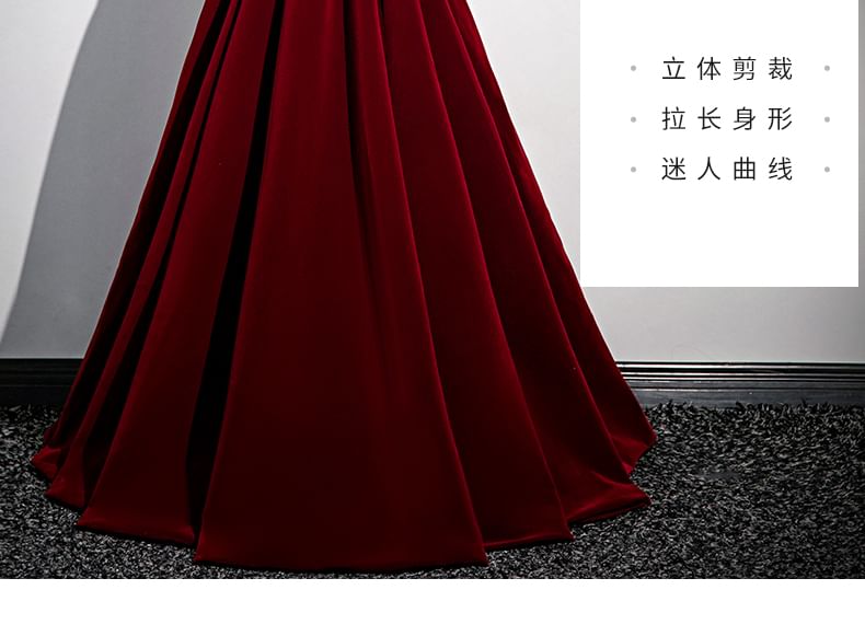 Short-Sleeve Sweetheart-Neckline Faux Pearl Strap A-Line Evening Gown