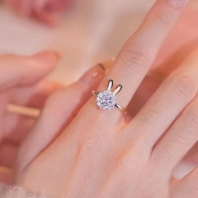 Ring Alloy Pendant Open Rabbit Necklace / Rhinestone