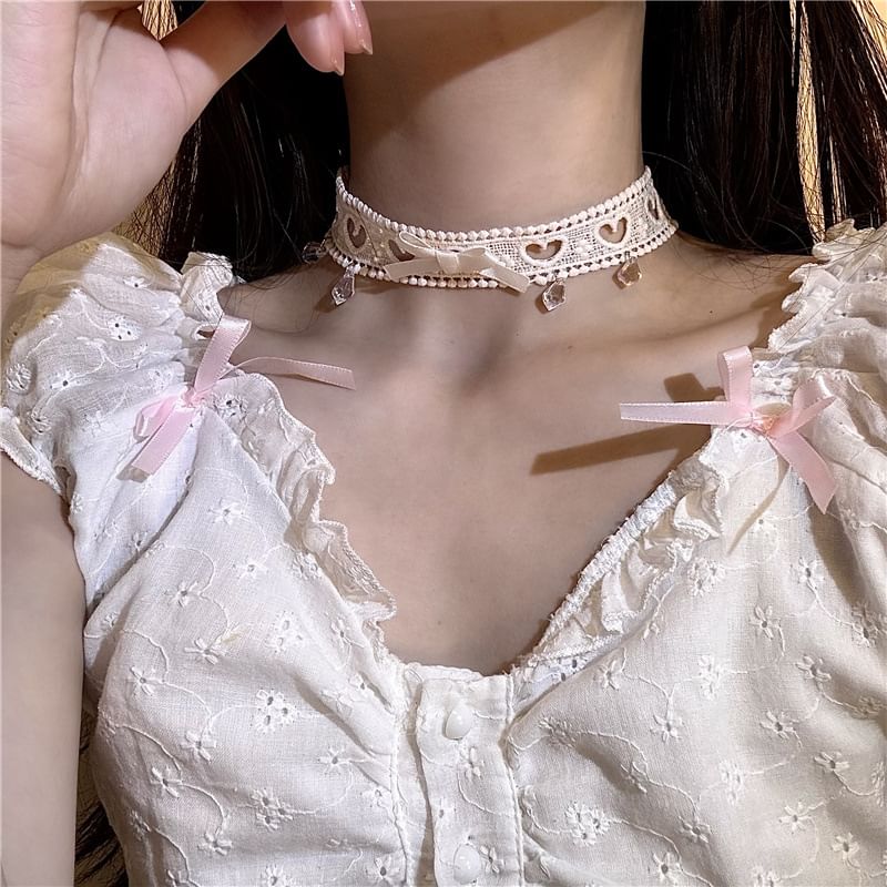 Accent Choker Heart Ribbon Cutout