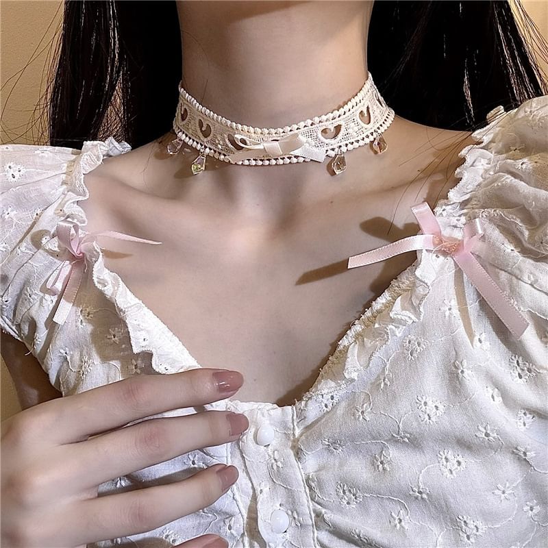 Accent Choker Heart Ribbon Cutout