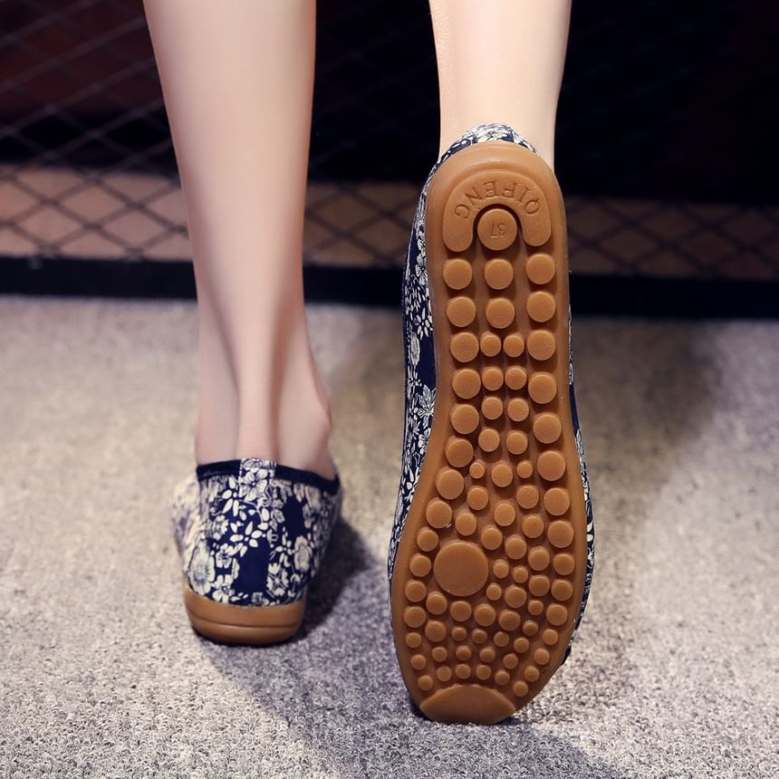 Flats Textile Embroidered