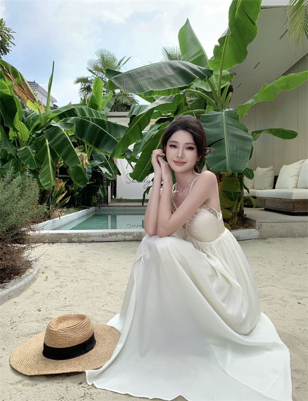 Dress V-Neck Maxi Sleeveless Cutout A-Line Slit