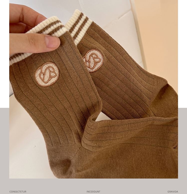 Striped Embroidered Ribbed Short Socks Set