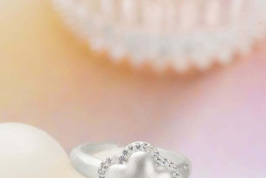 Flower Open Ring Face Smiley