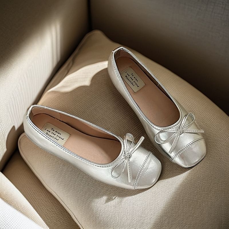 Accent Bow Flats Faux Leather