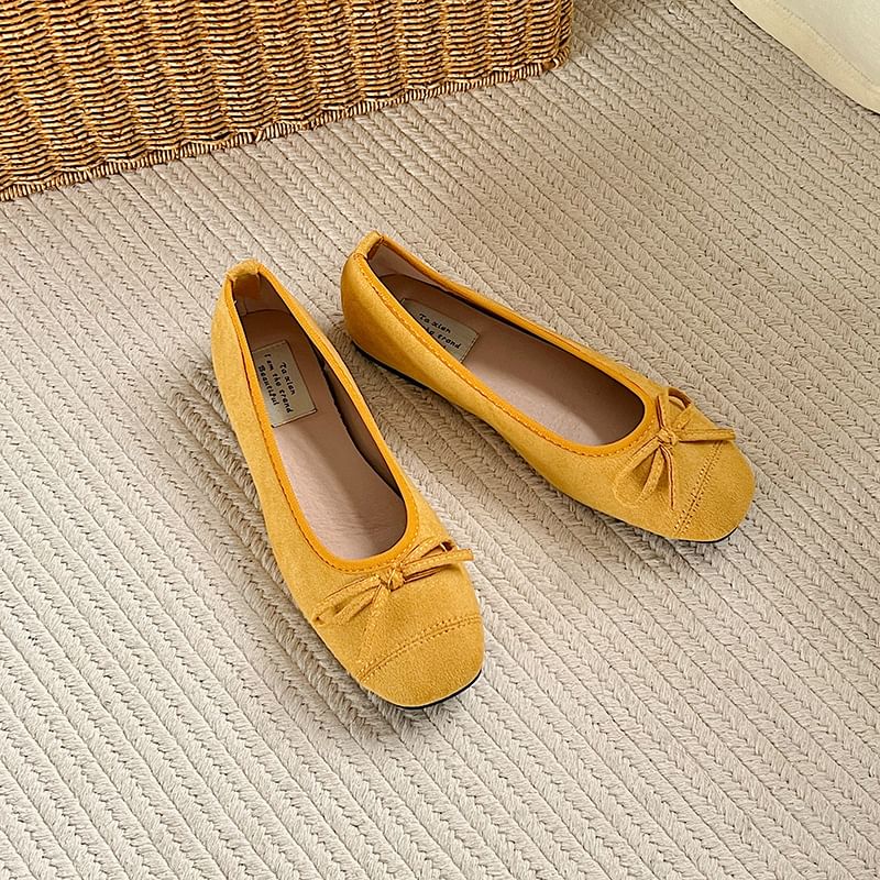 Accent Bow Flats Faux Leather