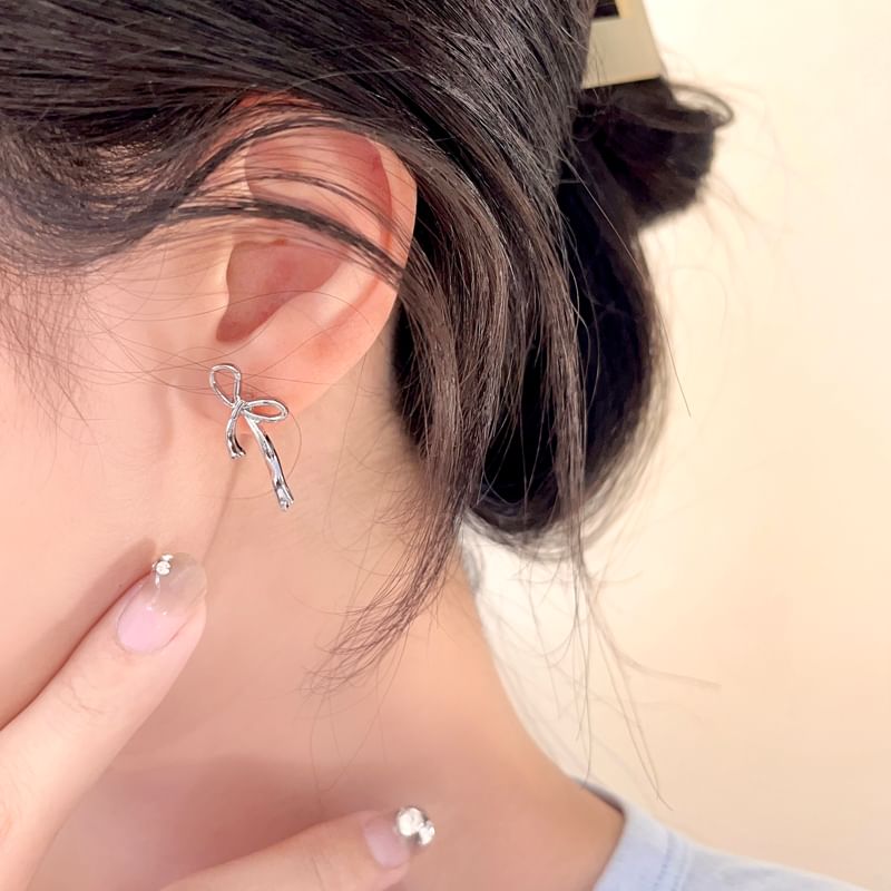 Ribbon Earring Sterling Silver Stud