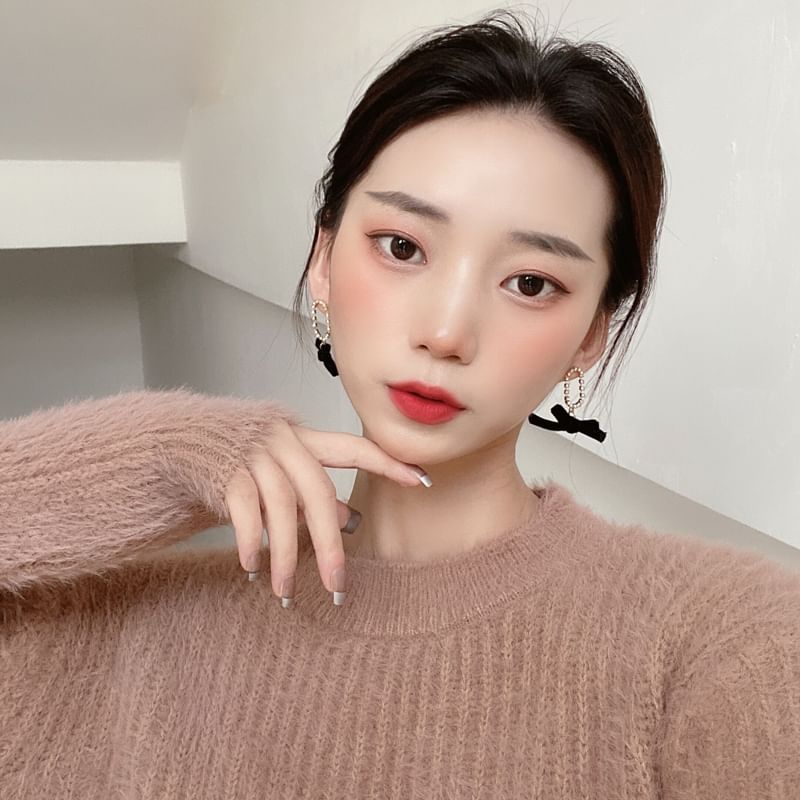 Clip Dangle / On Ribbon Earring