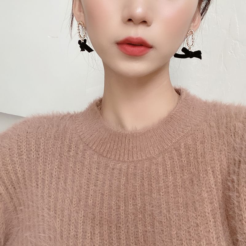 Clip Dangle / On Ribbon Earring