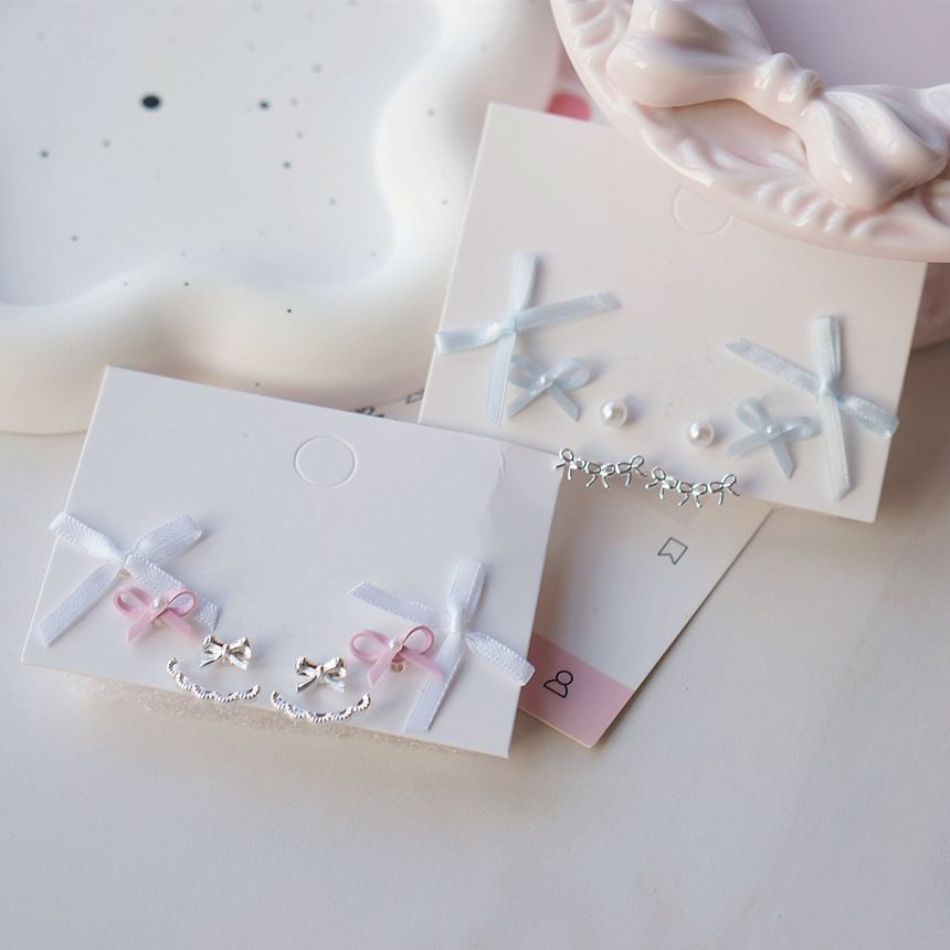 Pairs: 3 of Earring Set Bow