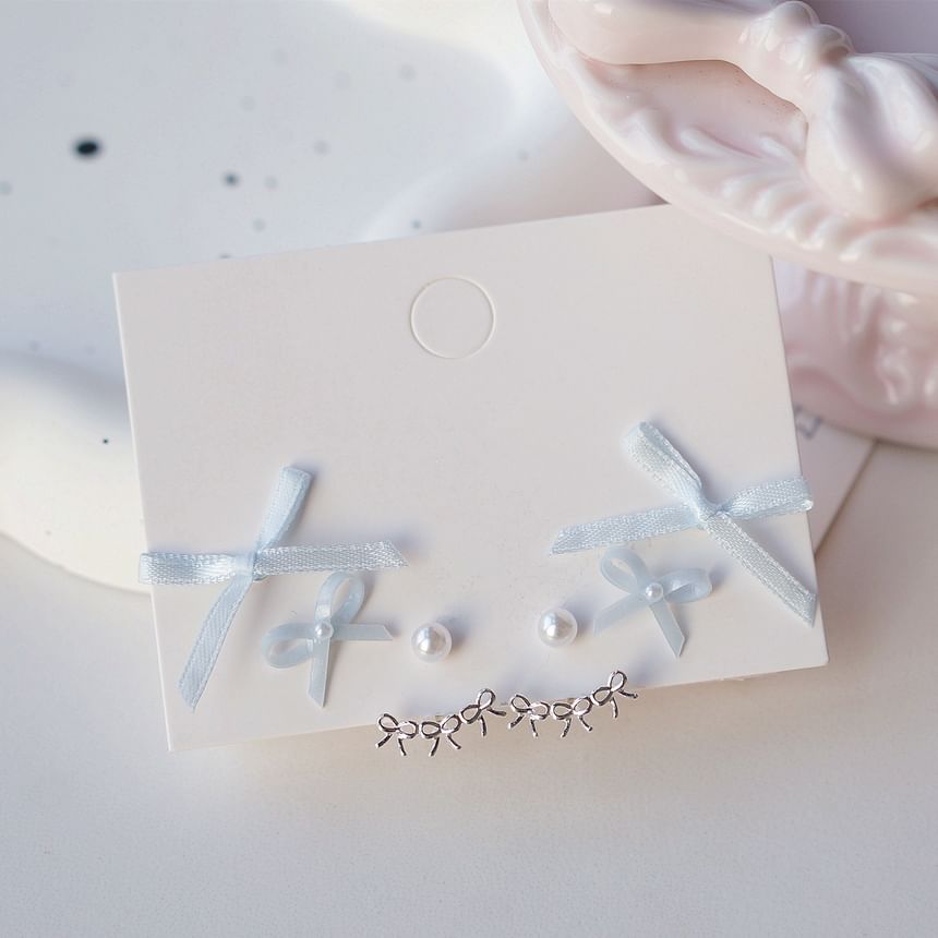 Pairs: 3 of Earring Set Bow