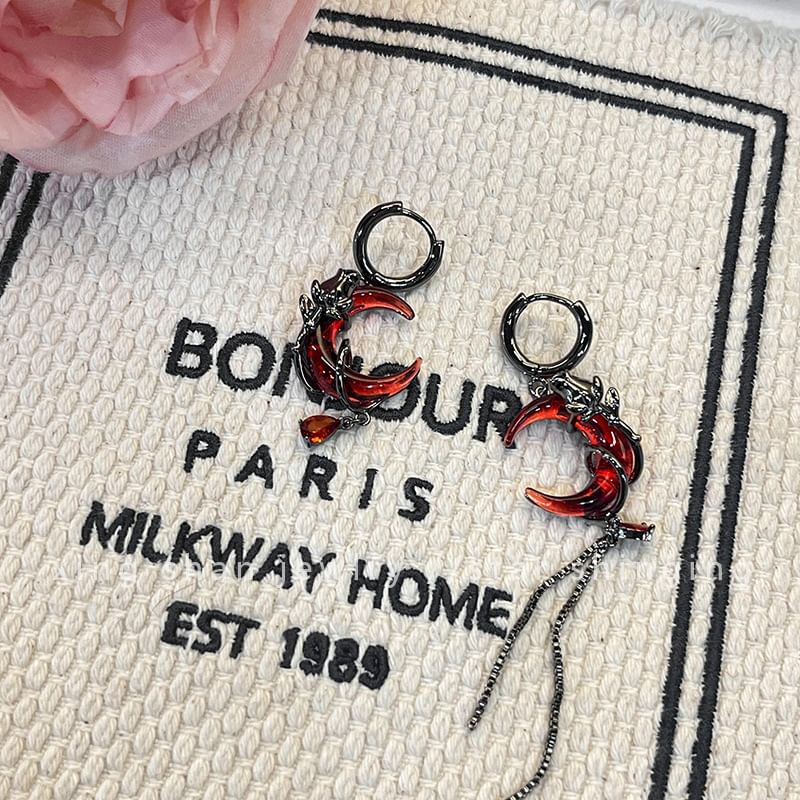 Earring Moon-Shaped Drop