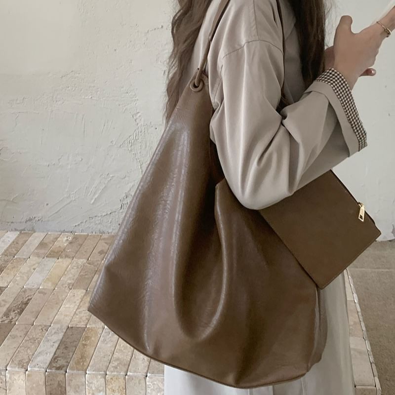 Faux Tote Leather Plain With Bag Pouch