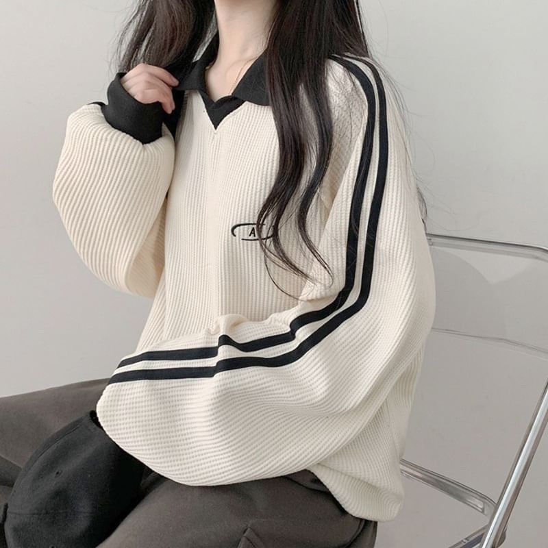 Loose-Fit Contrast-Trim Waffle Embroidered Sleeve Pattern Long