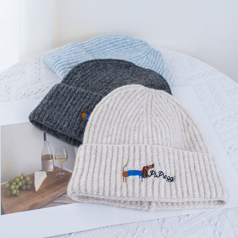 Knit Embroidered Beanie Dog