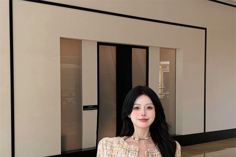 Neck Round Button Tweed Jacket Cropped