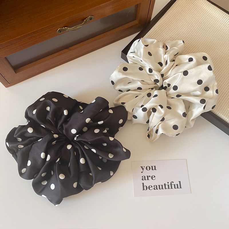 Dotted Scrunchie