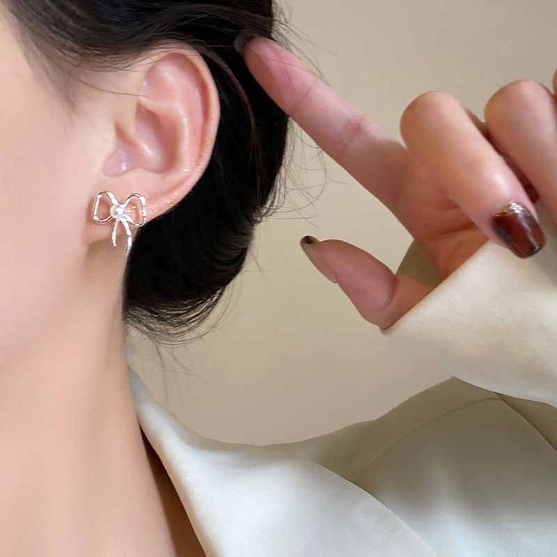 Faux Pearl Earring Ribbon Stud