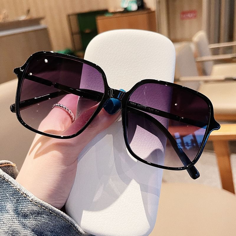 Gradient Frame Square Sunglasses