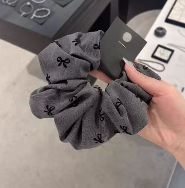 / Scrunchie Print Bow Dotted