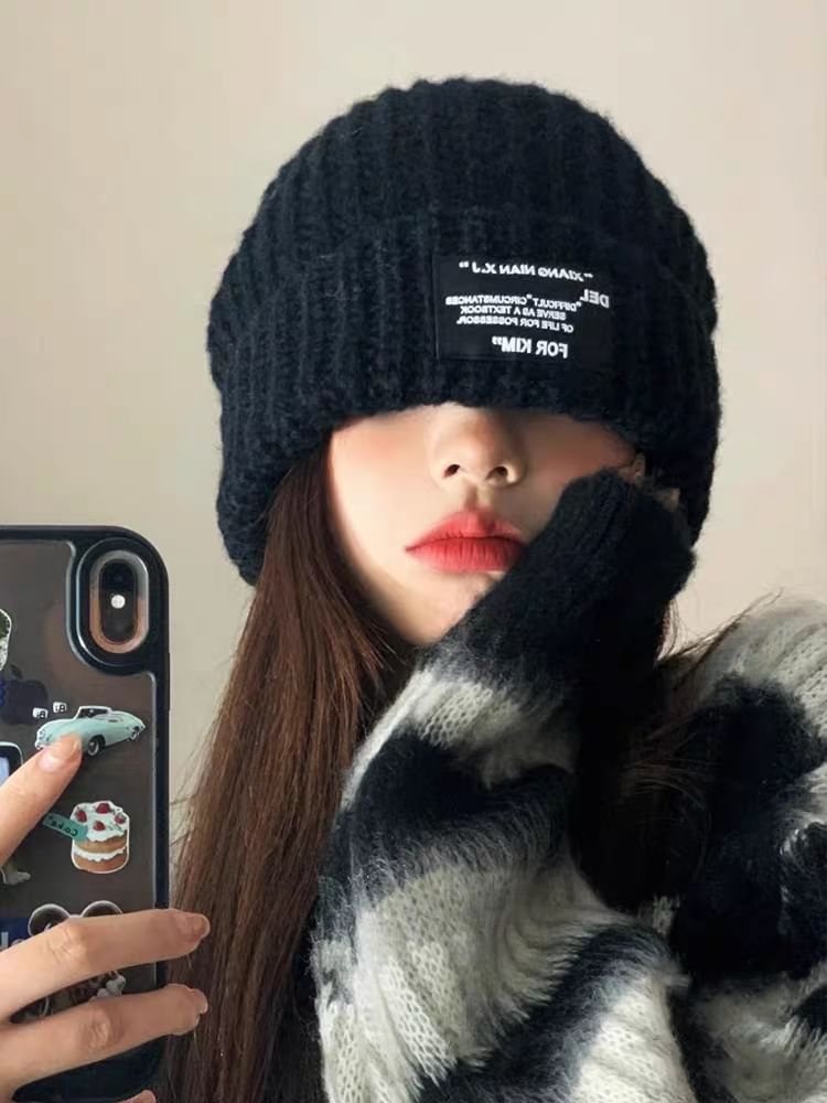 Knit Beanie Ribbed Applique