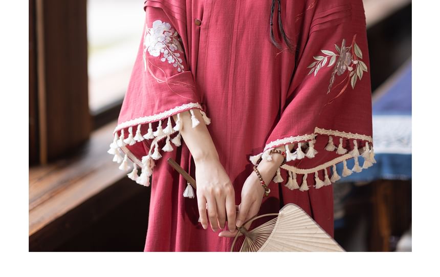 3/4-Sleeve Round Neck Embroidered Hanfu Top / Wide Leg Pants / Set