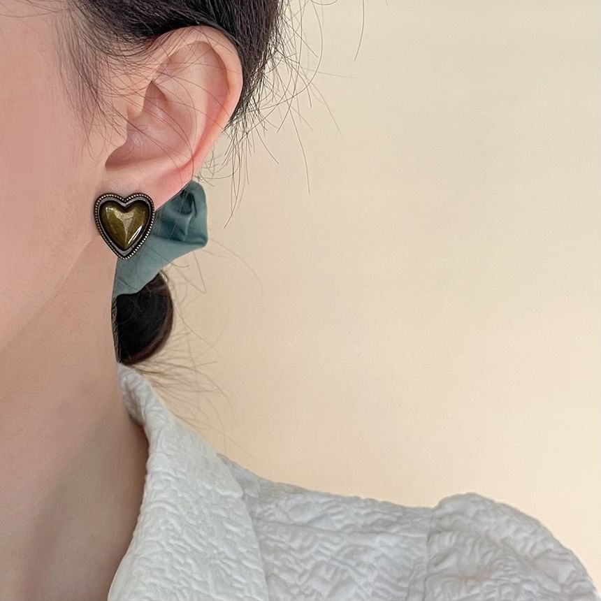 Heart Clip-On Earring / Stud
