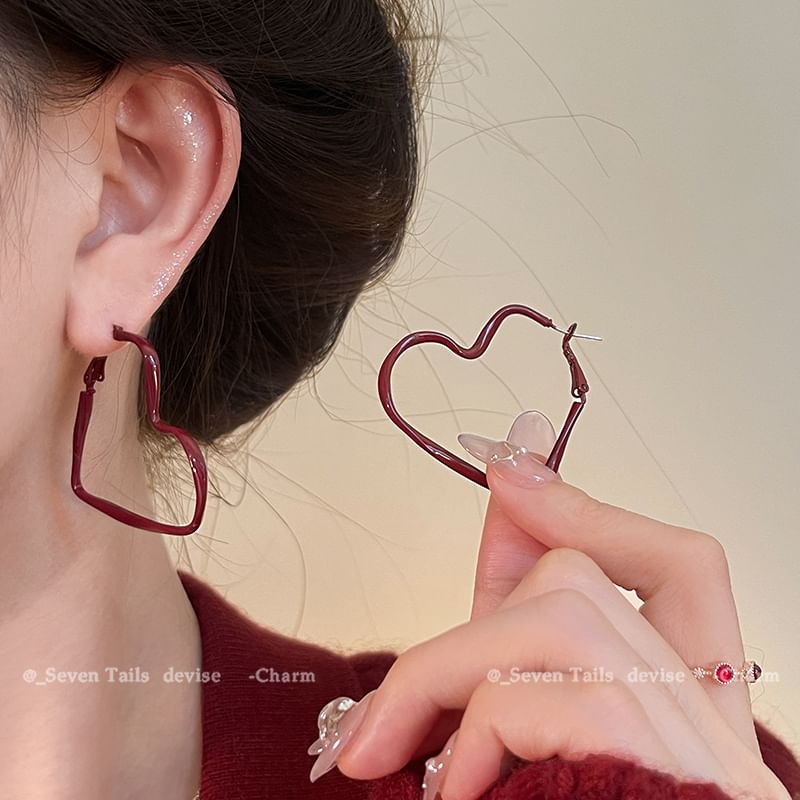 Twisted Heart Alloy Hoop Earring