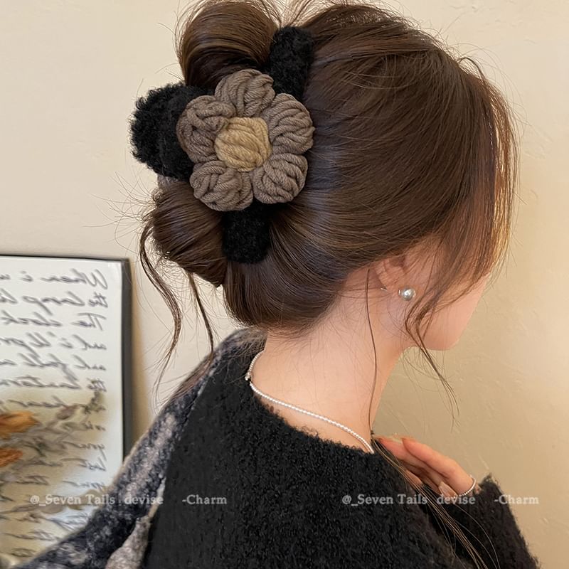 Floral Clip Chenille Hair Claw Yarn